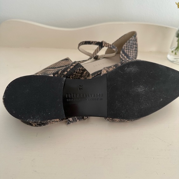 Freda Salvatore Flats - Picture 4 of 4